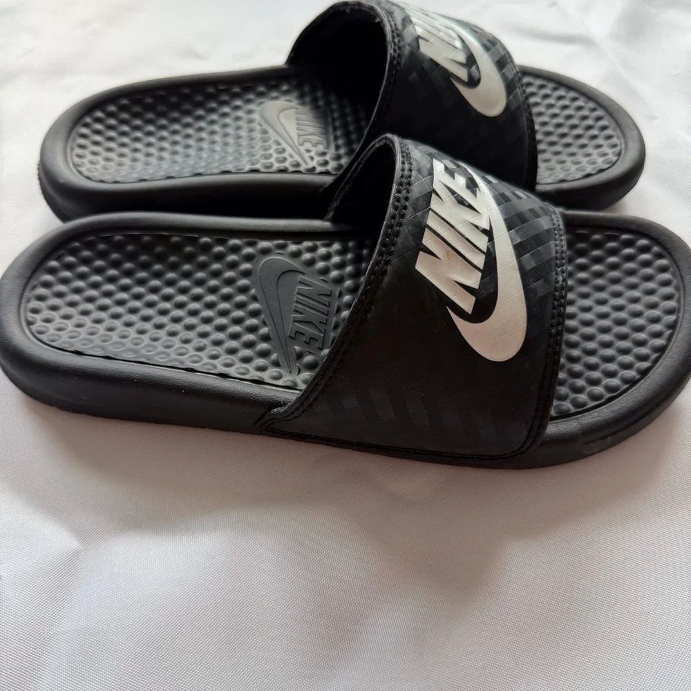 Nike Benassi JDI slide‎ sandals women’s 6